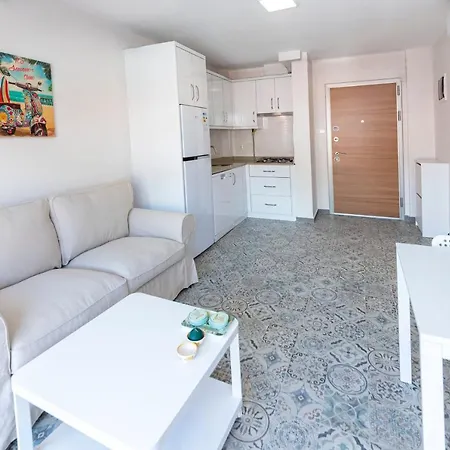 Fully Equipped 1 Bedroom With Central Location In