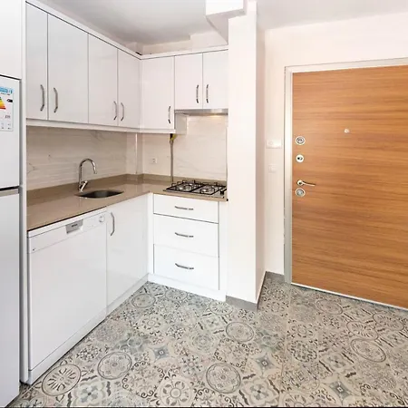 Fully Equipped 1 Bedroom With Central Location In شقة موجلا